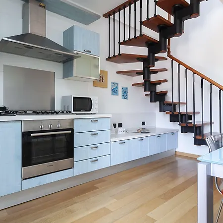 Italianway Easy - Baiamonti 1 *