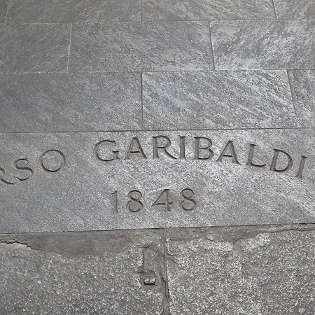 Italianway Easy - Garibaldi 55 Large * Milánó