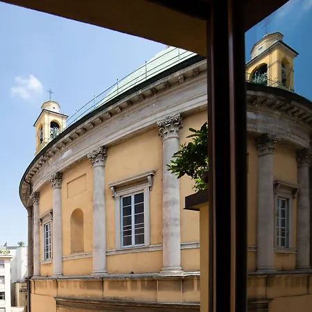 Ah - Duomo Essence Milán