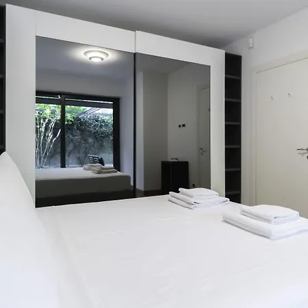 Italianway - Traiano 33 C Milan
