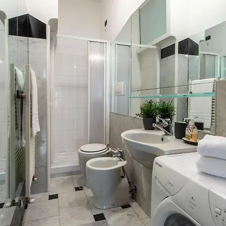 Quiet In The Heart Of Navigli - B * Milano