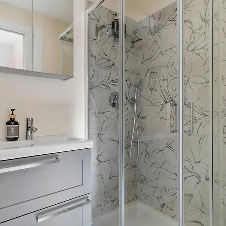 Apartamento Baroni B - Free Private Parking And A-c