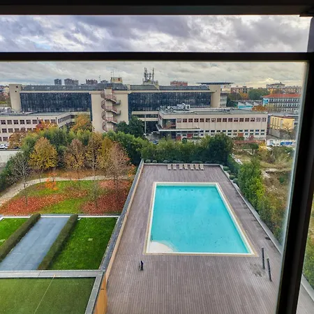 Giaxtower Gym & Pool Bright Space *