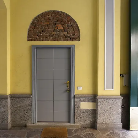 Voghera Fashion District Apartment