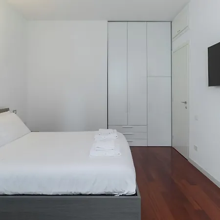 Apartman Italianway Comfort - Tagiura 8 *