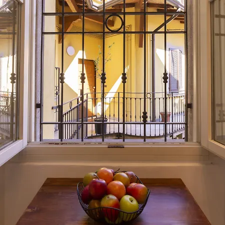 Urban Retreat - Isola District דירה