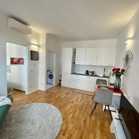 Albani Life, Stile & Comfort In Soluzione Silenziosa E Indipendente Apartment Milan