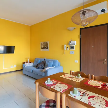 Guesthost - Piccola Bicocca Comfy Flat * Milano