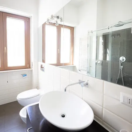 Two-room 450 Meters From Gelsomini M4 Appartement Milan