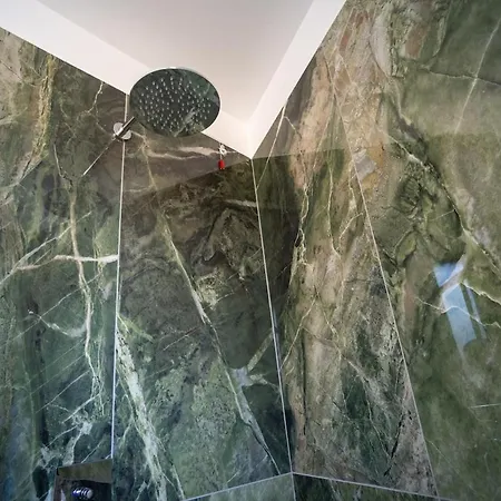 15 Nevoso Palace Διαμέρισμα *