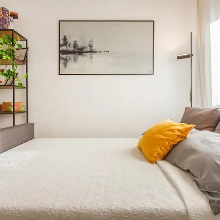 Daire Cosmopolitan House - Modern Bocconi *