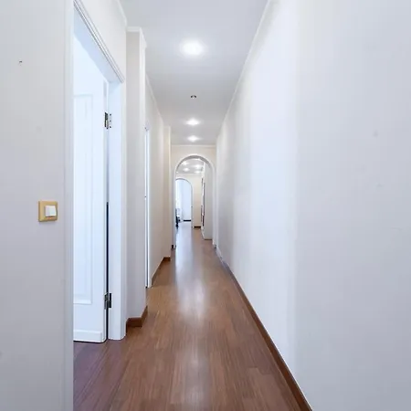 Luxury - Pergolesi 24 * ميلان