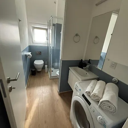 Civico8 - Navigli - Iulm Daire *