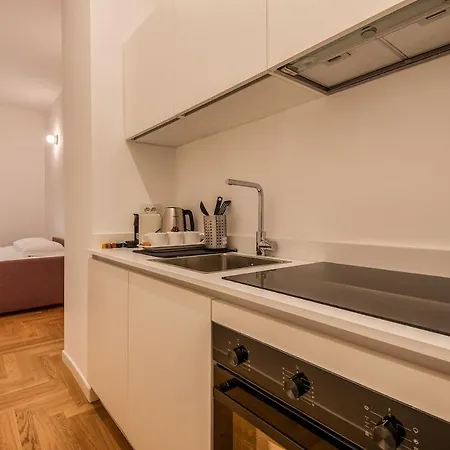 1 From Metro-new Luxury Studio-pta Venezia 7 Milano