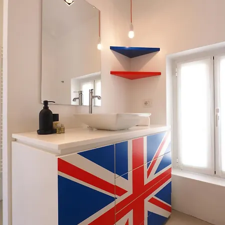 Contempora - Attic With Terrace In The Heart Of Porta Romana Apartmán