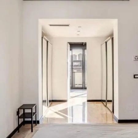 Apartament 3 Bedrooms With Terrace Close To The Center Mediolan