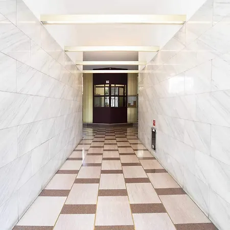 Skyline View In Heart Of Daire *