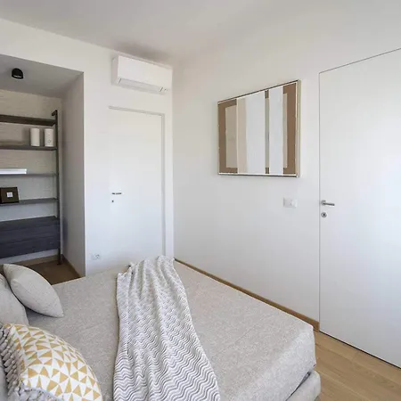 Skyline View In Heart Of Daire