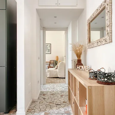 Hostmate - - Massarenti * Milan