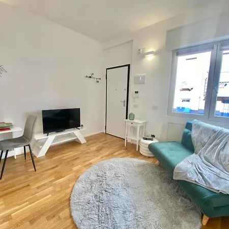 Albani Life, Stile & Comfort In Soluzione Silenziosa E Indipendente Apartment *