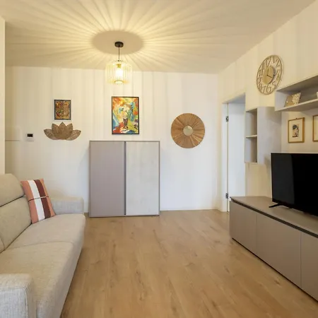 Lotus By Interhome Milão