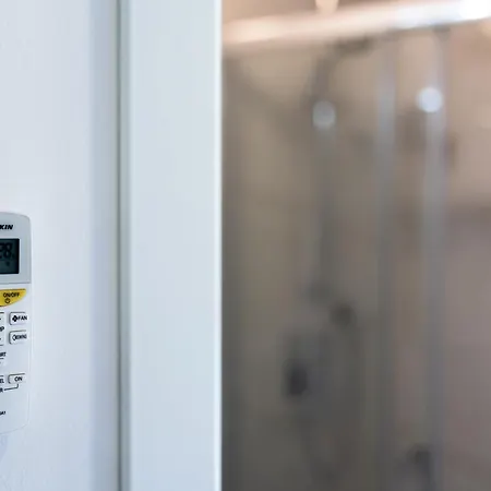 Habesha Flats - A Quiet Retreat Just Steps From The Metro M1 *