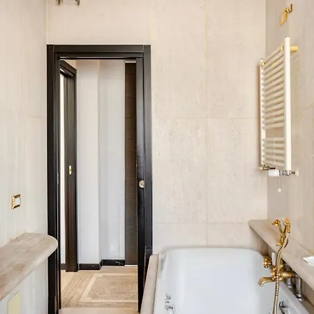 3 Bedrooms With Terrace Close To The Center Apartament Mediolan