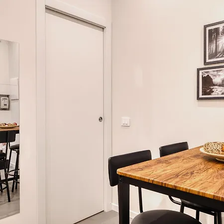 Hostmate - - Rembrandt * Milánó