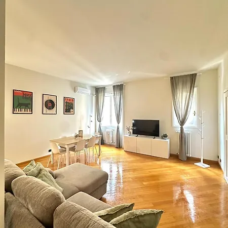 Station 150 Mq Apartmán