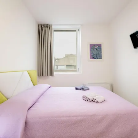 Lotus By Interhome Apartamento Milão