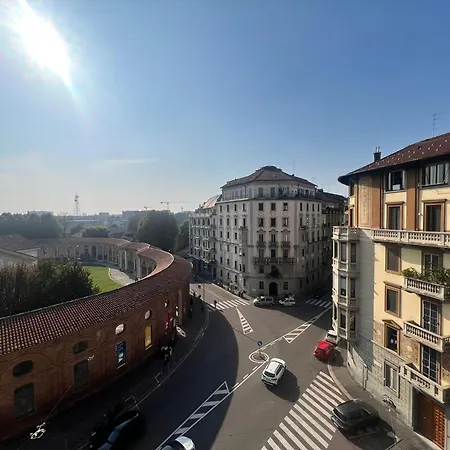 Lägenhet Prestigious 3 Bedrooms, 8 Guest, Centre Porta Romana
