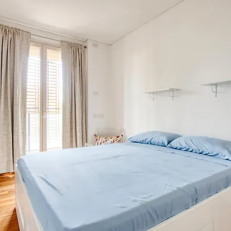 Giaxtower Gym & Pool Romantic Pool View Lägenhet