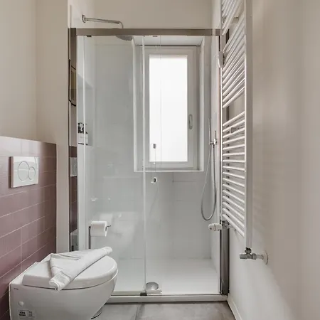 Large Milan's Navigli - 5 Guests *