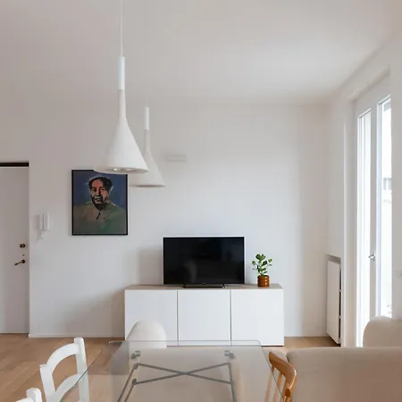 Luminoso Trilocale Con Ampio Terrazzo - Mirable Pm *