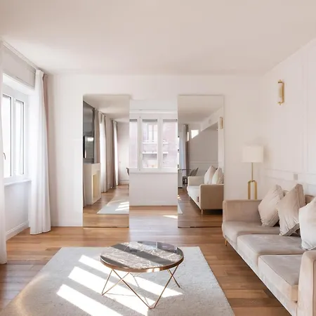 Lusso, Stile E Un Meraviglioso Terrazzo Nel Cuore Di Lejlighed Milano