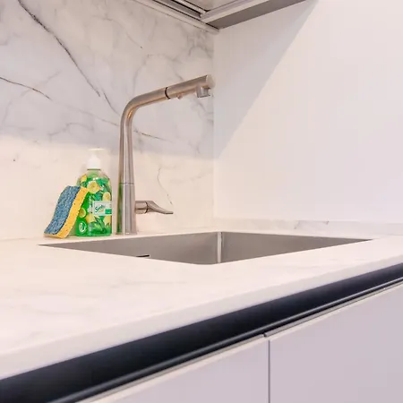 Olgiati Twelve - 3 Charming Bedrooms And Gym Apartment Mailand