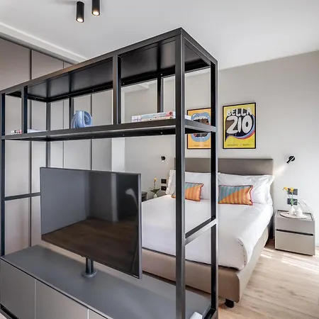 Seety Porta Romana Corte Apartmán *