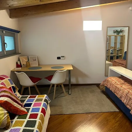 Apartamento Casa Di Chloe - A Pochi Passi Dai Navigli Bocconi-naba-iulm -raggiungile Il Duomo A Piedi *