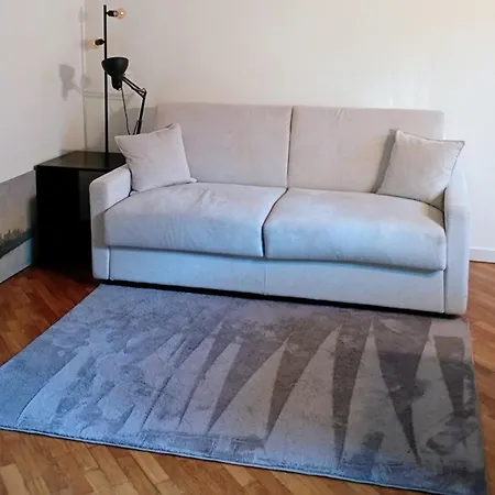 Casa Ferretti - Corso * Milán