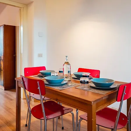 Apartment Luminosa Mansarda Con Travi In Legno *