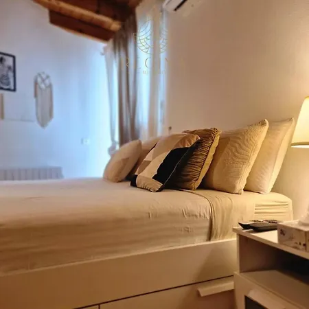 Acasadifranci Attico Con Depor Privato, Wifi E Metro A 4 Min Da Piedi Apartamento Milão