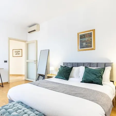 Duomo 7 Min - Panoramic Terrace & Two Bedrooms Lejlighed