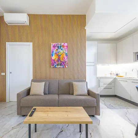 Luna Apartment, Luxurious 1bdr In The Center, Wifi Milán