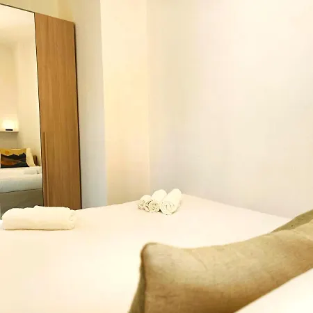 Yr - Cenisio Διαμέρισμα *