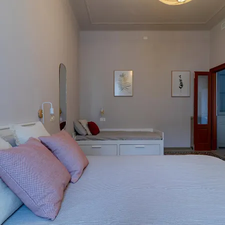 Liberty House - Carozzi *