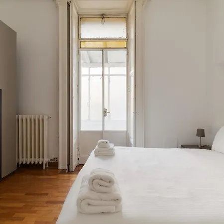 Guesthost - Modern Flat Near Darsena Appartement *