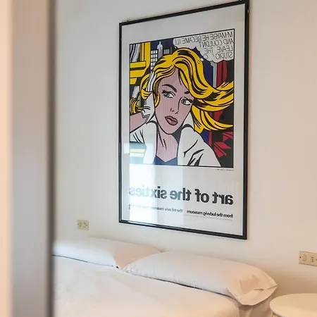 In Sarpi Vicino Metro M5 Mediolan