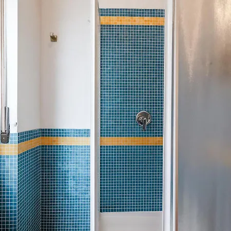 The Boutique - Repubblica - Porta Nuova - Station * Milánó