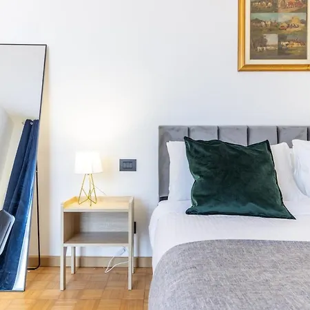 Apartamento Duomo 7 Min - Panoramic Terrace & Two Bedrooms