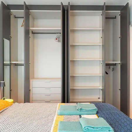 Crespi Terrace, Private Parking, A Few Steps From The Metro Apartamento *